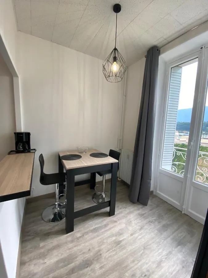 Apartment Studio Meuble En Centre Ville Avec Vue Sur La Dent Du Chat Aix-les-Bains