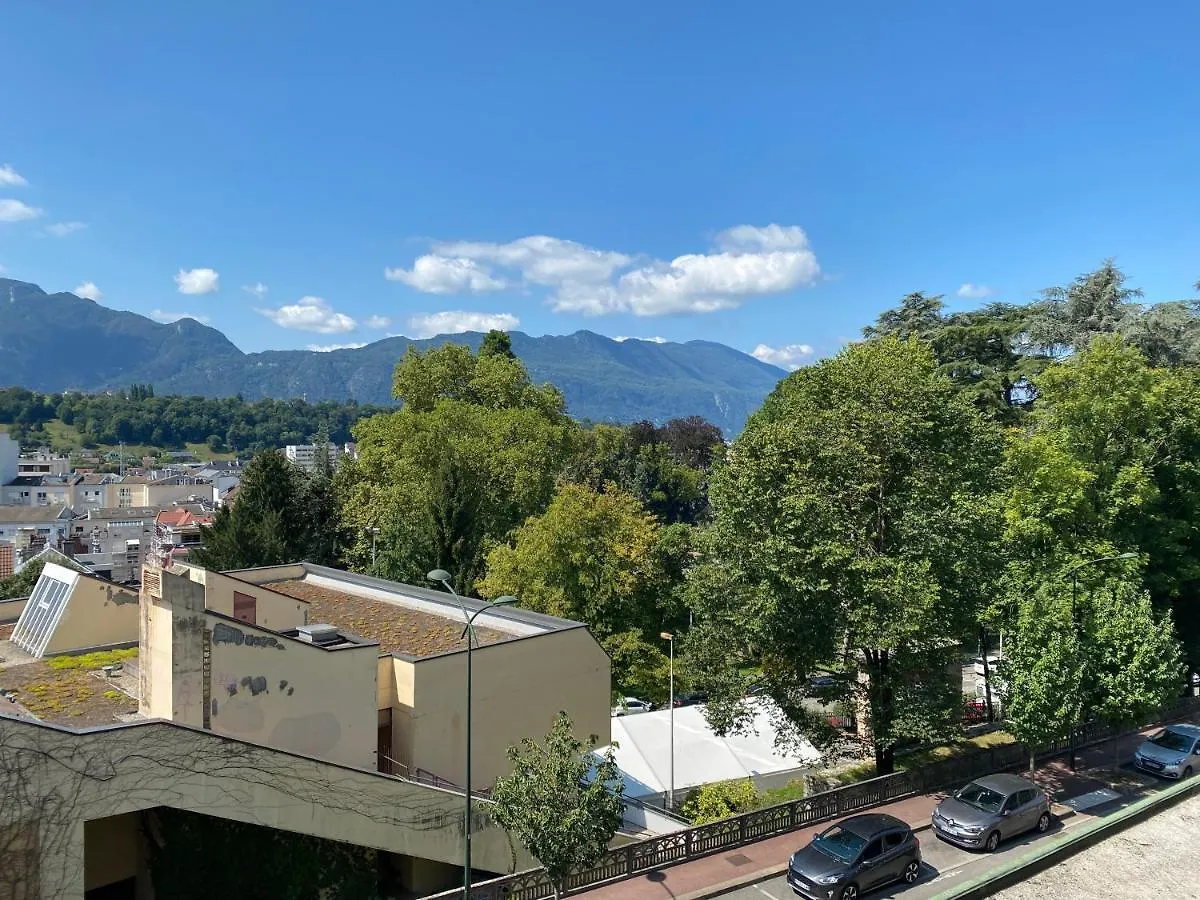 Studio Meuble En Centre Ville Avec Vue Sur La Dent Du Chat Aix-les-Bains 0*,  France