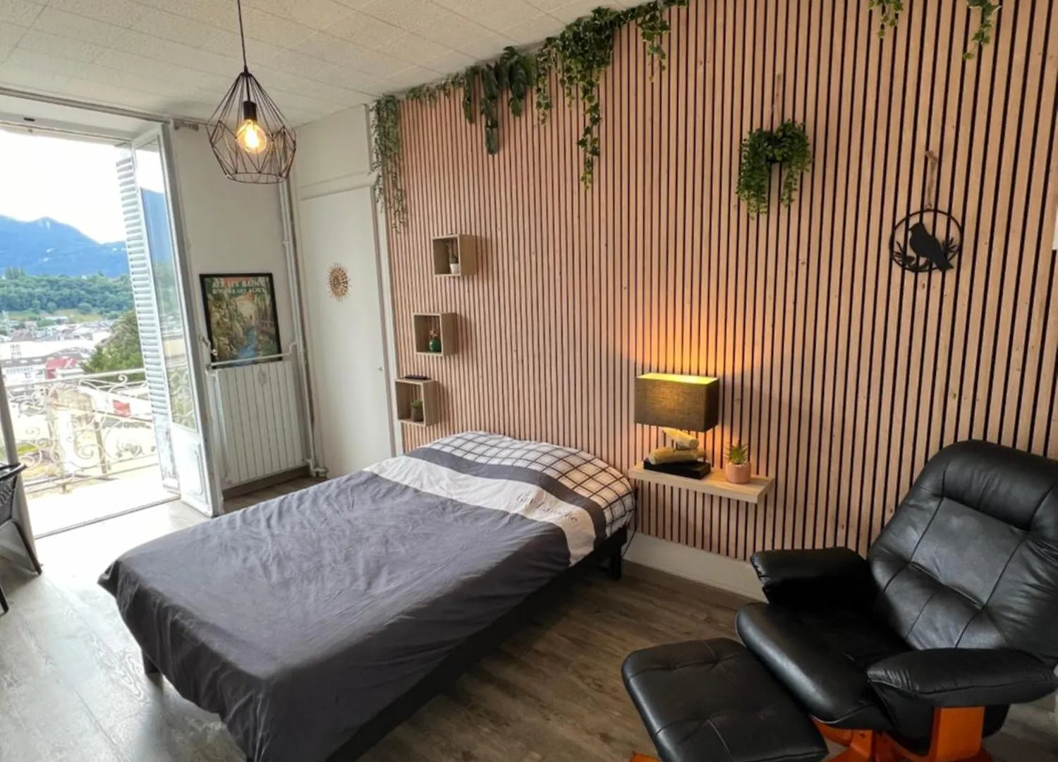 Studio Meuble En Centre Ville Avec Vue Sur La Dent Du Chat Aix-les-Bains France